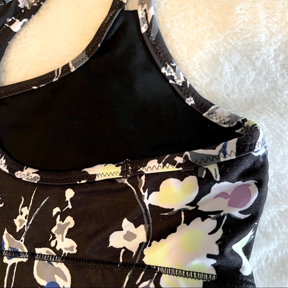 GapFit Sports Bra! - Picture 4 of 8